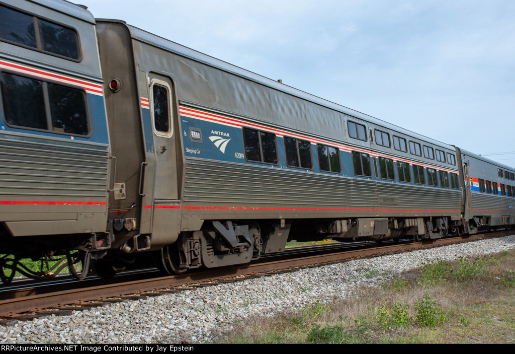 Viewliner 62009 rides south on the Silver Meteor 